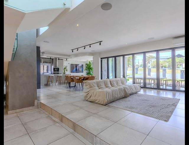 4 BEDROOM PROPERTY TO RENT IN COPPERLEAF ESTATE